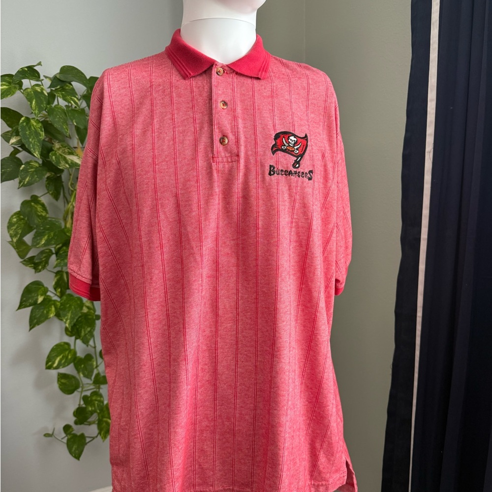 Red Tampa Bay Buccaneers Polo Shirt men’s size XL